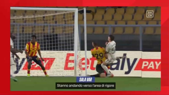 Open VAR, il colloquio tra Marcenaro e VAR sul rigore negato a Zalewski ▷ “Fanno un discorso inaccettabile”