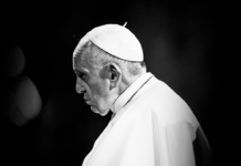 L’ultima di Bergoglio fa tremare la curia: smonta tutto quello che Ratzinger ha costruito