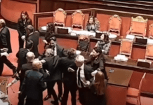 Premierato, in Senato scoppia la bagarre: rissa in Aula e seduta sospesa (VIDEO)