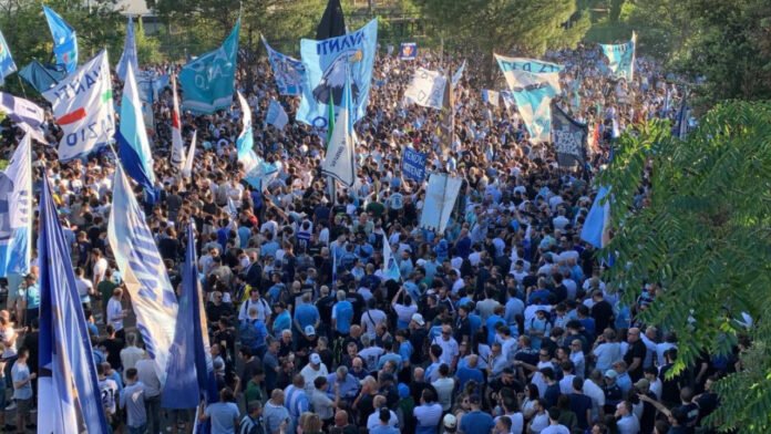 “Liberaci dal male”, in migliaia al Flaminio contro Lotito ▷ Orsi: “Qualcuno deve fare o un passo avanti o indietro”