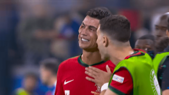 “Cristiano Ronaldo? Patetico”, “Porta rispetto!” ▷ Si accende lo scontro in diretta