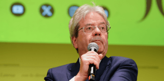 Per la serie eurofollie: secondo Gentiloni von der Leyen è l’ancora di salvezza dell’Occidente