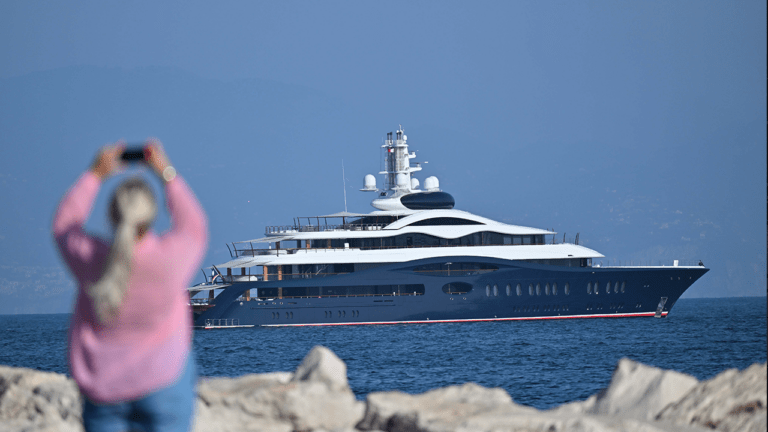 Ecco quanto carburante l’anno consuma il superyacht di Zuckerberg: altro che politiche green!