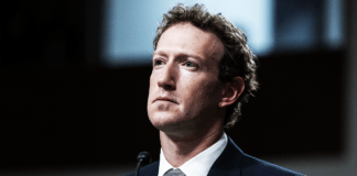 L’Italia ai piedi di Zuckerberg: nessuno parla di tasse irrisorie o di quanto inquina il suo yacht