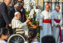 La strana benedizione “sincretista” di Bergoglio a Giacarta ▷ Cionci: “Siamo al limite dell’apostasia”