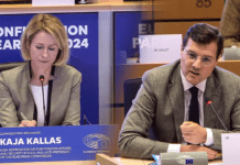 Deputato di AfD attacca la rappresentante UE ▷ “Vuole le sanzioni e suo marito fa affari in Russia?”