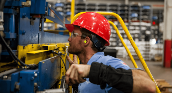 Cosa pensano gli italiani dell’industria italiana? Il peggio possibile. Ed è frutto di una disinformazione colossale