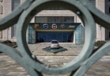Torino, l'ingresso principale dello storico stabilimento Fiat Mirafiori oggi Stellantis.