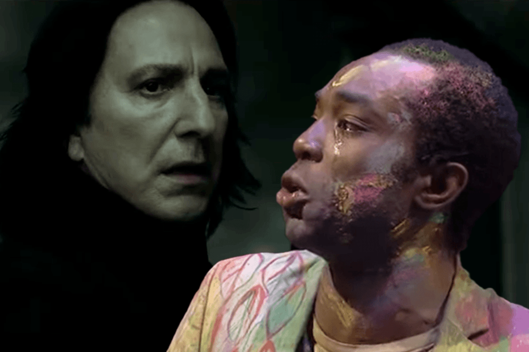 A sinistra, Alan Rickman, il primo Severus Piton, a destra Paapa Essiedu, il Piton della serie