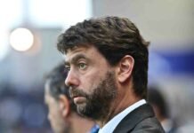 Curva Sud Juventus, è scontro aperto con Agnelli ▷ Lo striscione durissimo: “Resta lontano”