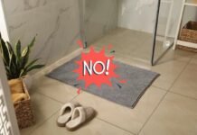 I tappetini nel bagno non sono igienici: è questa l’alternativa di tendenza e anche sicura scritto no sul tappetino del bagno