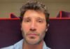 Stefano de martino pensieroso