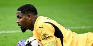 Il portiere del Milan Maigna che ha appena subito un infortunio