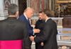 Trump, Macron e Zelensky parlano tra di loro nella basilica di San Pietro