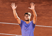 Alcaraz si prende Roma, battuto Sinner che crolla nel secondo set