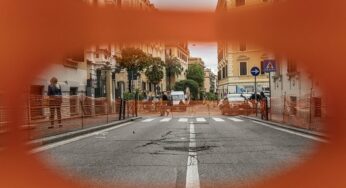 “Buche in strada? Colpa del cambiamento climatico”: Bologna come fosse Antani | Con Boni Castellane