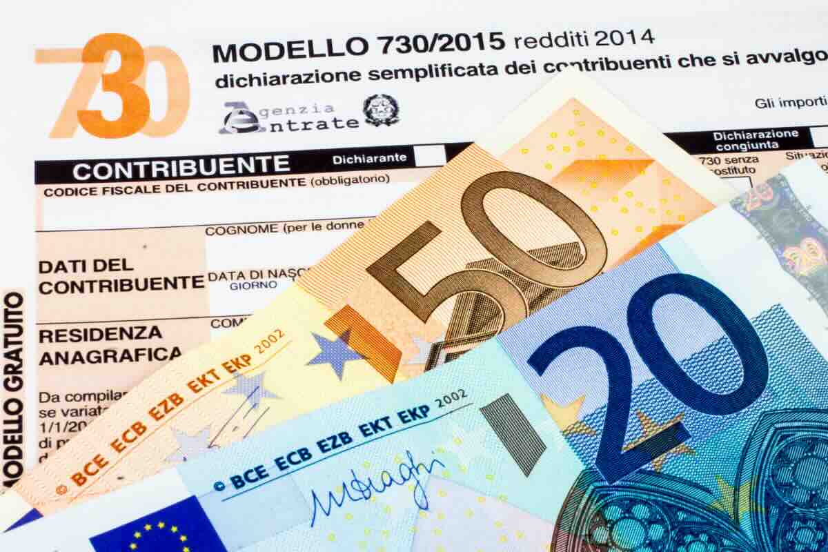 banconota da 50 e da 20 euro e 730