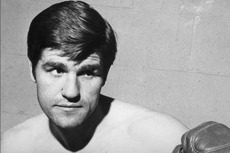 Nino Benvenuti da giovane in bianco e nero