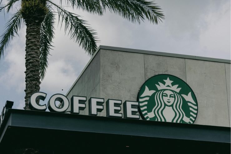 insegna starbucks con palma