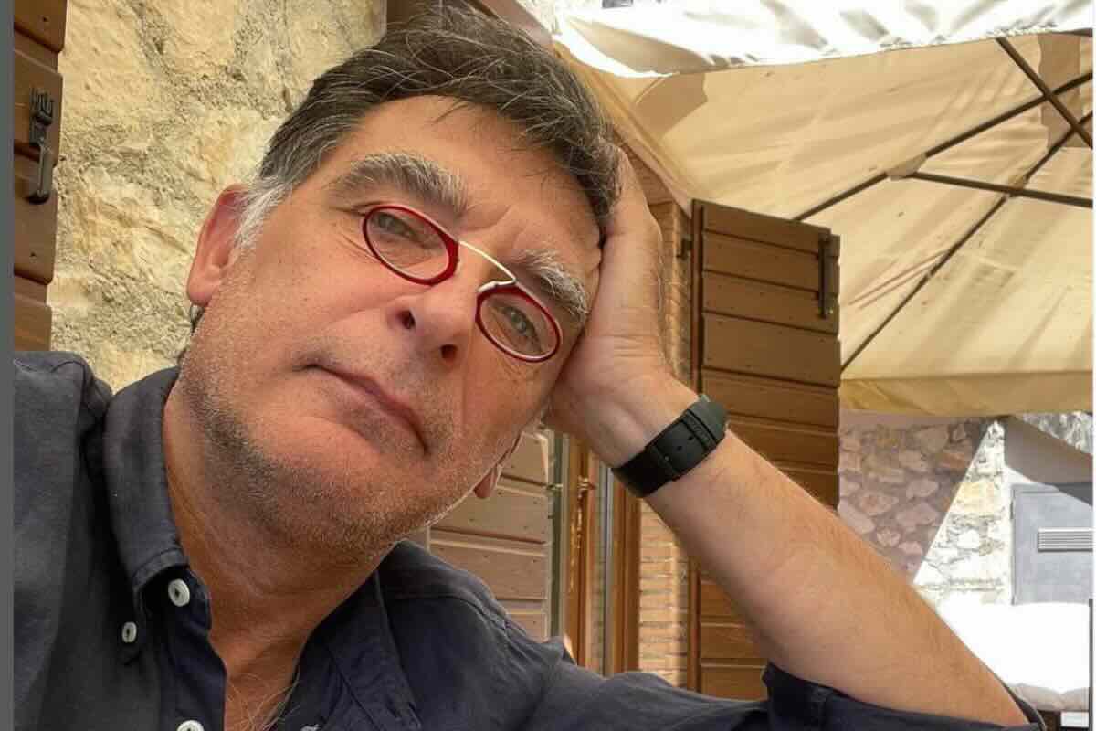 Tiberio Timperi con occhiali 