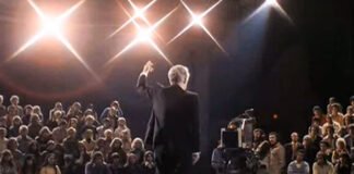 Questa scena non è generata dall’IA: l’impressionante profezia sulla TV in un film anni ’70 Una scena del film "Quinto Potere", 1976