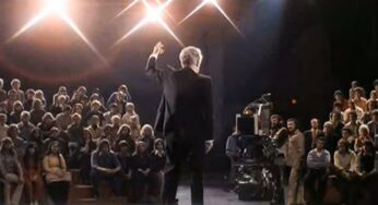 Questa scena non è generata dall’IA: l’impressionante profezia sulla TV in un film anni ’70