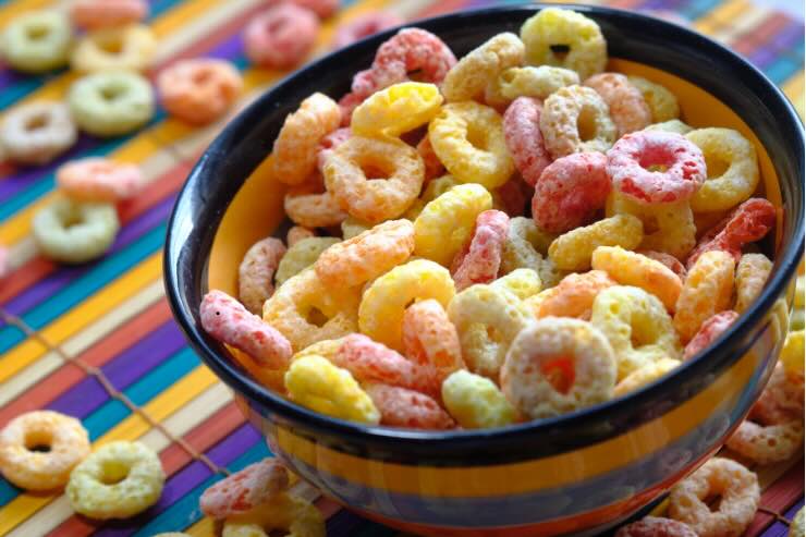 anellini di cereali nella ciotola