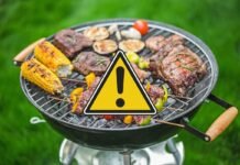 Barbecue, se non vuoi correre rischi seri non dimenticare di pulire la griglia: fai così e torna perfetta barbecue con carne e segnale di pericolo