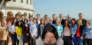 cast un posto al sole e donna triste