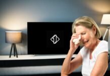 È morta la star di una serie tv cult di Italia1: piangono i fan tv con logo Italia 1 e donna che piange