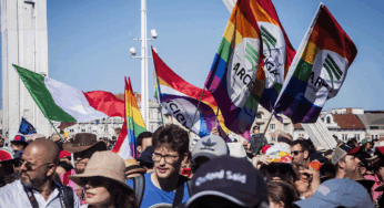 Contestazioni di massa contro Orban, ma a Budapest il pride “vietato” va in scena regolarmente