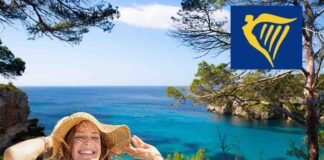 Ryanair, con 30 euro voli nelle Isole Baleari: offerta da capogiro ancora per poche ore sfondo di mare e vegetazione, donna con cappello, logo ryanair