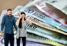 banconote euro genitori arrabbiati