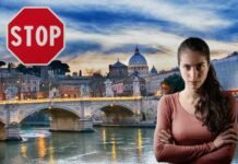 Stravolta la viabilità a Roma per 2 giorni, chiuse tutte queste strade: panico nel weekend vista di roma, donna arrabbiata, segnale stop