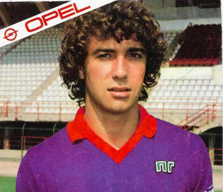 Celeste Pin con la maglia della Fiorentina