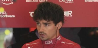Leclerc, decisione irrevocabile: brividi per i tifosi Ferrari Charles Leclerc nel box Ferrari