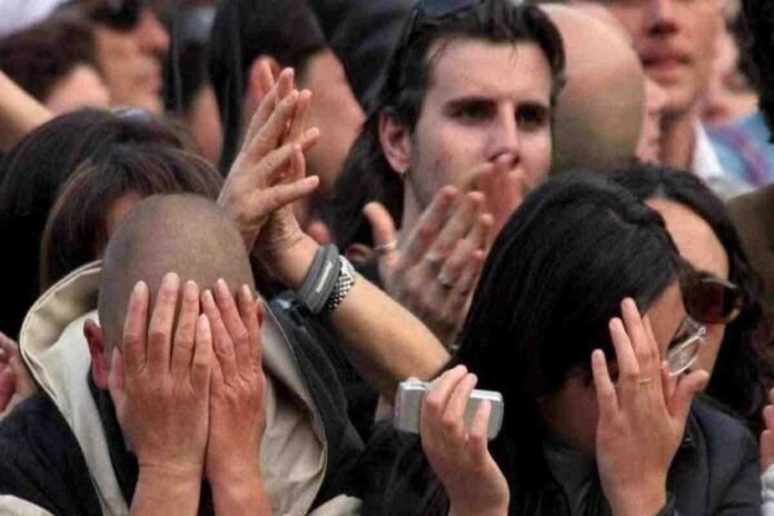 Tifosi disperati dopo la notizia