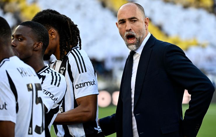 Igor Tudor catechizza i suoi