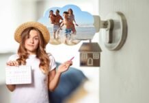 Cosa fare in casa prima di partire per le vacanze: al ritorno non avrai brutte sorprese donna che pensa a cosa fare in casa prima di partire per le vacanze