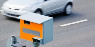 telecamera arancione autovelox