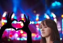 sfondo concerto, donna triste