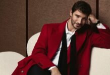 Stefano De Martino in rosso