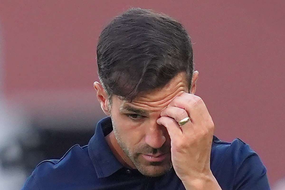 Cesc Fabregas pensieroso