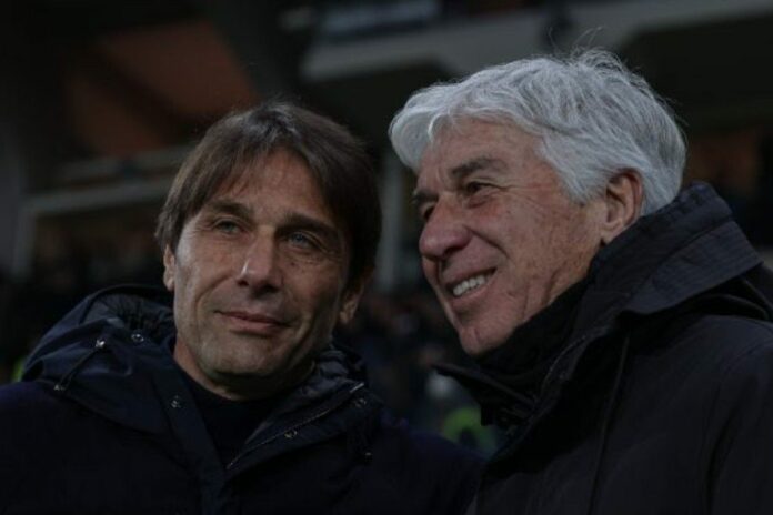 Conte e Gasperini posano per i fotografi