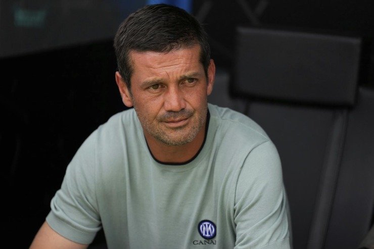 Cristian Chivu in panchina