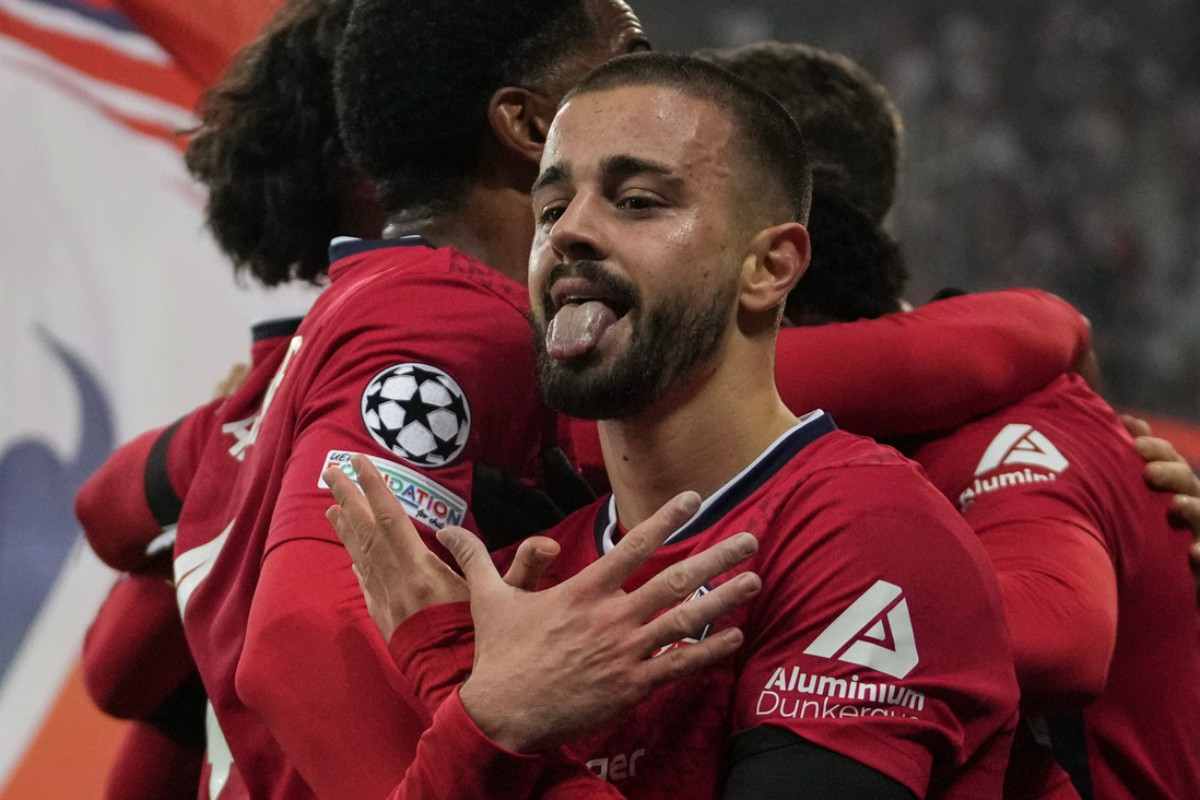 Edon Zhegrova esulta coi compagni di squadra