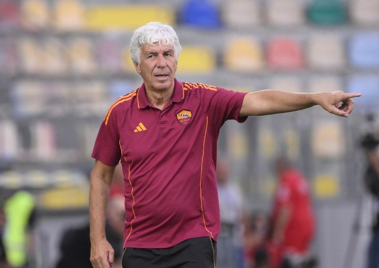 Gian Piero Gasperini dà indicazioni ai suoi