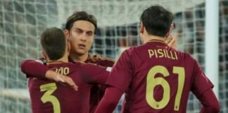 Giocatori della Roma esultano