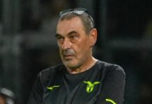 Maurizio Sarri durante un'amichevole della Lazio