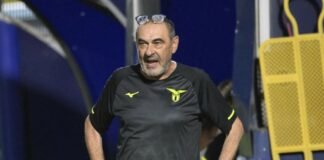 Maurizio Sarri rimprovera i suoi